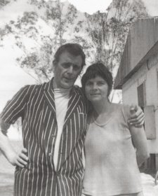 Pat and Richard Larter, Luddenham, 1970s Pat and Richard Larter, Luddenham, 1970s