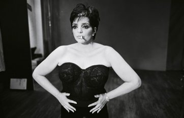 Liza Minnelli, by Mary Ellen Mark, December 2001 publ. March 2002.
Credit: Mary Ellen Mark