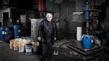 Jim Cobb at Chroma factory Mt Kuring-gai, NSW, 2017 by Mark Mohell Jim Cobb at Chroma factory Mt Kuring-gai, NSW, 2017 by Mark Mohell