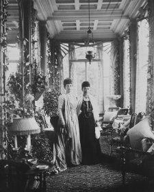 Queen Alexandra and Dowager Empress Marie Feodorovna of Russia, Hvidore, circa 1908 by Mary Steen Queen Alexandra and Dowager Empress Marie Feodorovna of Russia, Hvidore, circa 1908 by Mary Steen