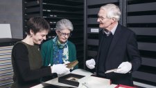 Curator, Joanna Gilmour with donors Peronelle and Jim Windeyer. Curator, Joanna Gilmour with donors Peronelle and Jim Windeyer.