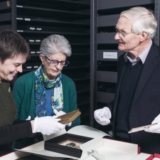 Curator, Joanna Gilmour with donors Peronelle and Jim Windeyer. Curator, Joanna Gilmour with donors Peronelle and Jim Windeyer.