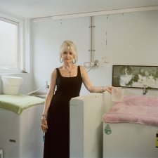 Yvonne Alexander, Bar Maid, Sydney, 2022 Ingvar Kenne Yvonne Alexander, Bar Maid, Sydney, 2022 Ingvar Kenne