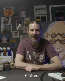 Thom Roberts with Burt the Oscar Train 2017 and cushion cover