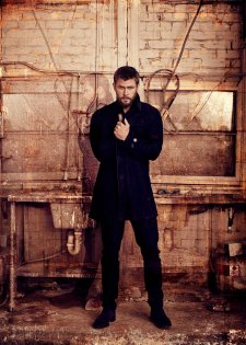 Chris Hemsworth Chris Hemsworth