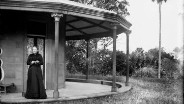 Mary Windeyer on the verandah at Tomago, NSW Mary Windeyer on the verandah at Tomago, NSW