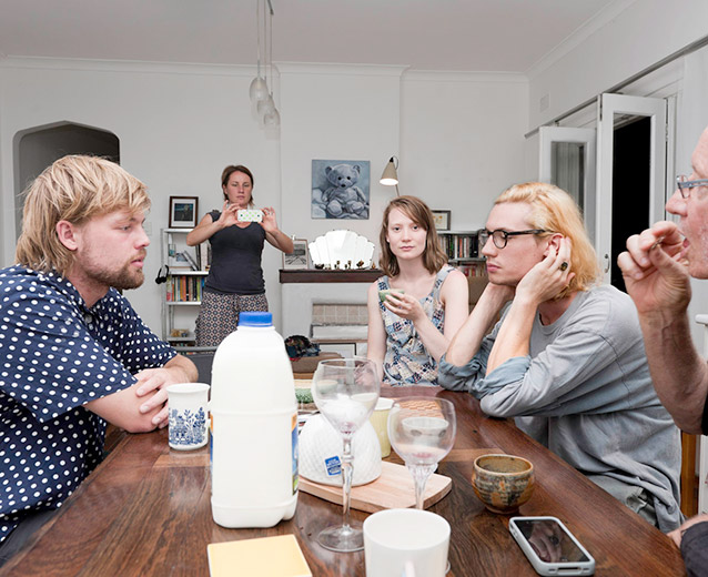 Negotiating a family portrait &ndash; a study of history, myth and identity, 2014