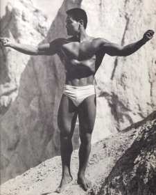 Satoshi Tokuhiro at Horai Gorge, Takaruzuka, Hyogo from Young Samurai – Bodybuilders of Japan Photography by Tamotsu Yato Satoshi Tokuhiro at Horai Gorge, Takaruzuka, Hyogo from Young Samurai – Bodybuilders of Japan Photography by Tamotsu Yato